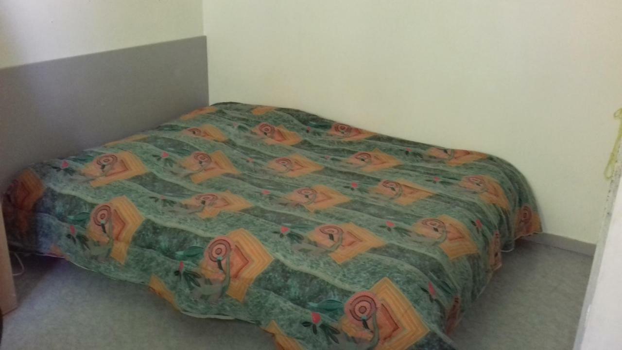Chambre D'Hote Le Pin ラ・トゥール・デュ・パン エクステリア 写真